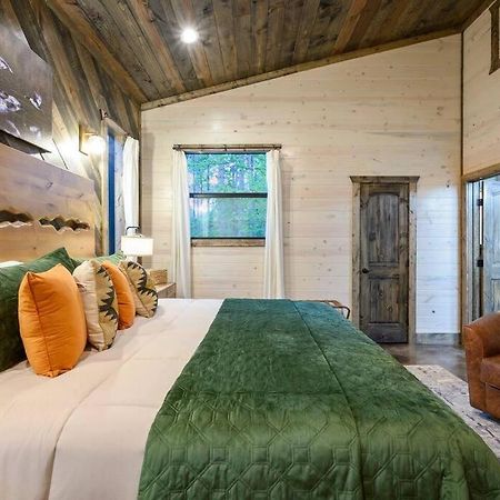 Ember Skye Cabin - 2 Bdr & Bunk Nook/2.5 Bath Broken Bow Bagian luar foto