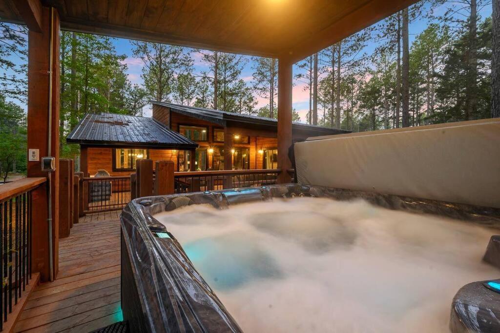 Ember Skye Cabin - 2 Bdr & Bunk Nook/2.5 Bath Broken Bow Bagian luar foto
